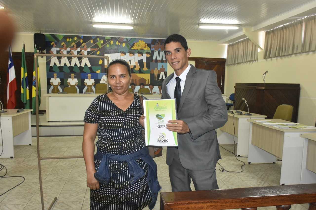 Camacã: Prefeitura entrega CEFIR de graça para Pequenos Produtores